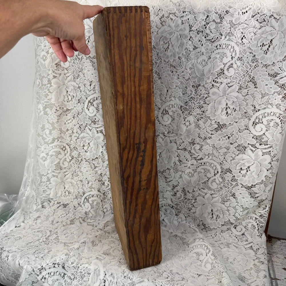 N/A vintage primitive